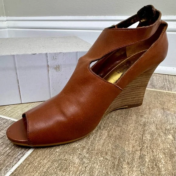 Ralph Lauren Hannie Brown T Strap‎ Peep Toe Wedge Sandals Leather Sz 8.5 - Picture 3 of 16